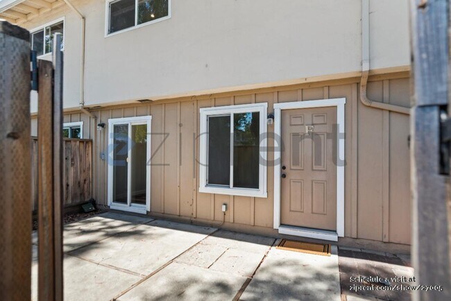 Building Photo - 3385 La Selva St