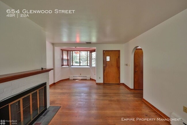 Building Photo - Single Family Home for Rent in Emmaus