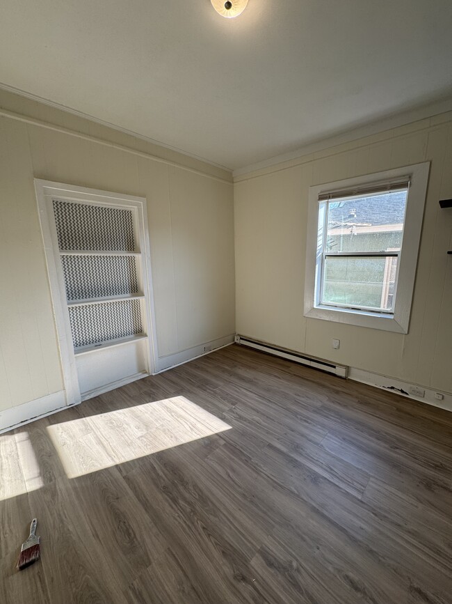 1st bedroom - 509 Walnut St