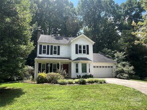 Building Photo - 4440 Hounds Run Dr