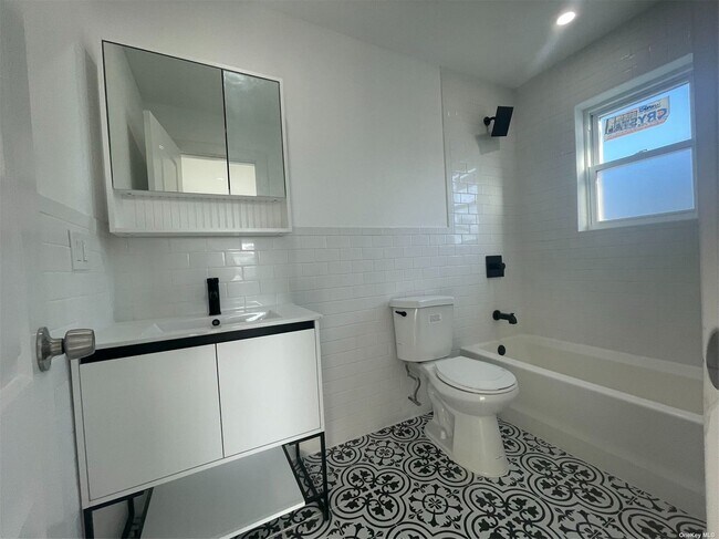 Building Photo - 506 Beach 69th St