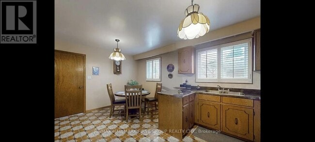 Building Photo - 23 St Paschal Ct