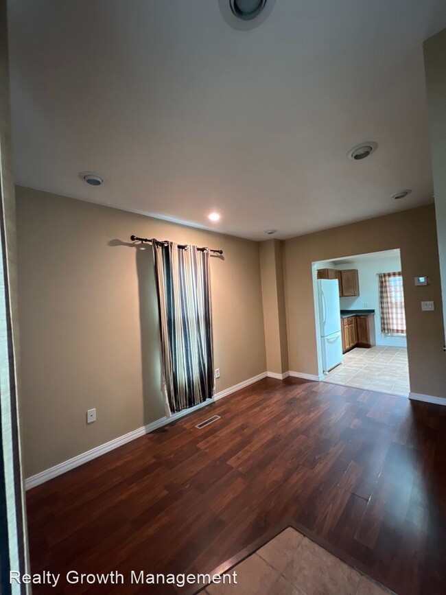 Building Photo - 3 br, 1.5 bath House - 513 8th St SE