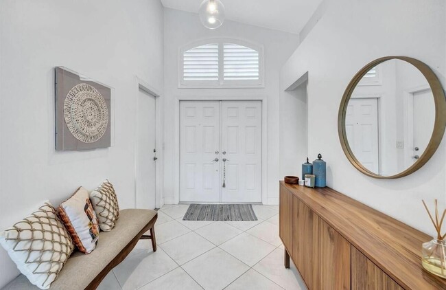 Foto del edificio - 9569 Tavernier Dr