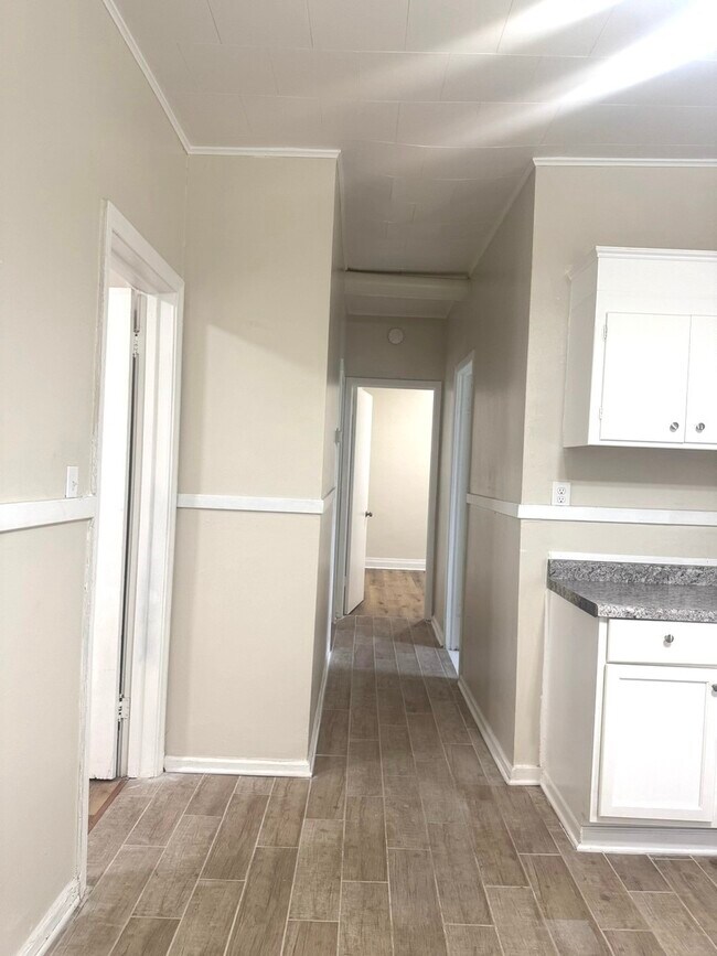 Foto del edificio - 2158 N Hamlin Ave