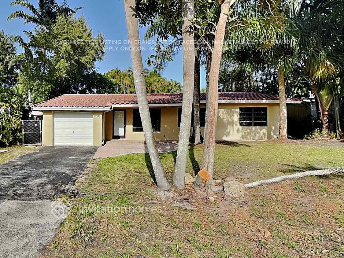 Foto principal - 2608 SW 34th Ave