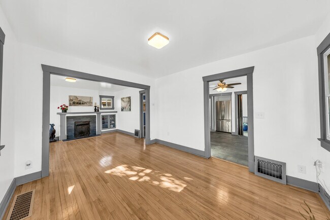 Foto del edificio - Beautiful Sugarhouse 3 Bedroom!