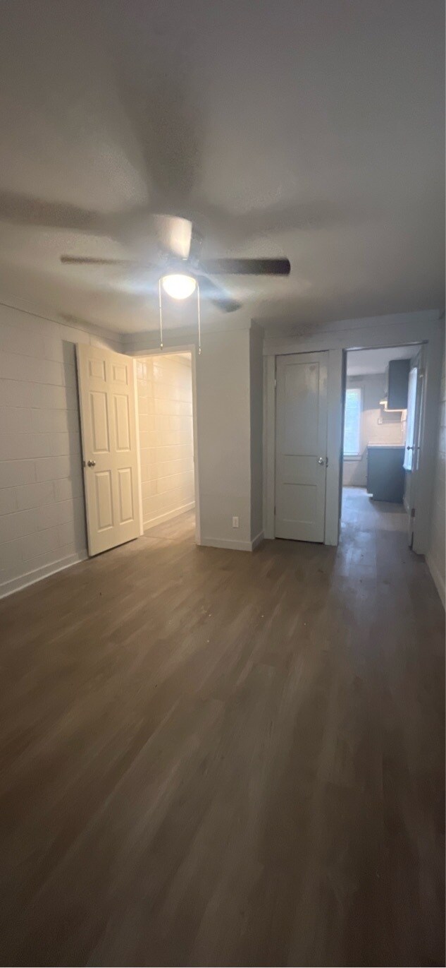 Foto del edificio - 822 Corn Ave