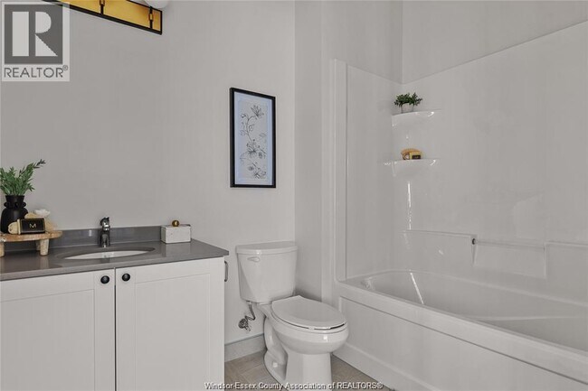 Photo du bâtiment - 11941 Tecumseh Rd E