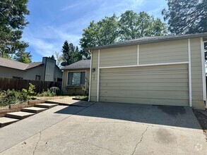 Building Photo - 560 Penstock Dr