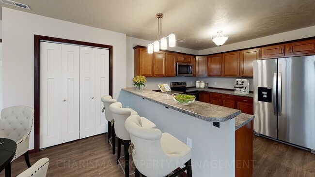 Building Photo - 1410 Kayla Pl