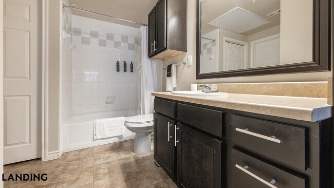 Foto del edificio - 522 Hancock Ave