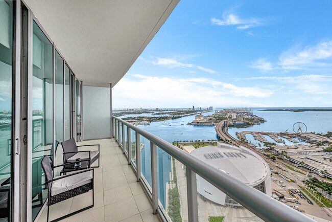 Photo - 888 Biscayne Blvd (Miami, FL) Apartment