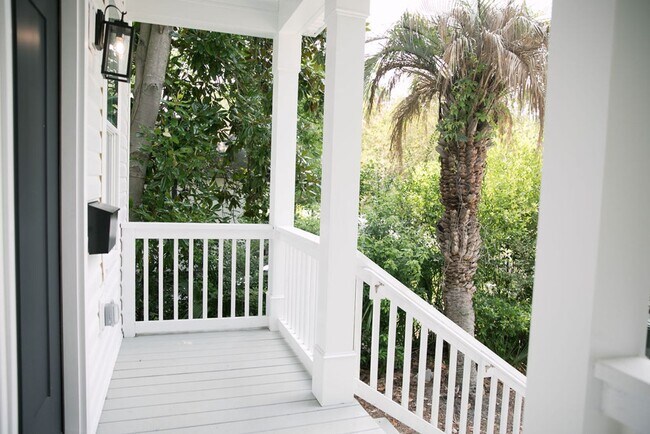 Foto del edificio - 3 BED | 2.5 BATH | LIVE OAK