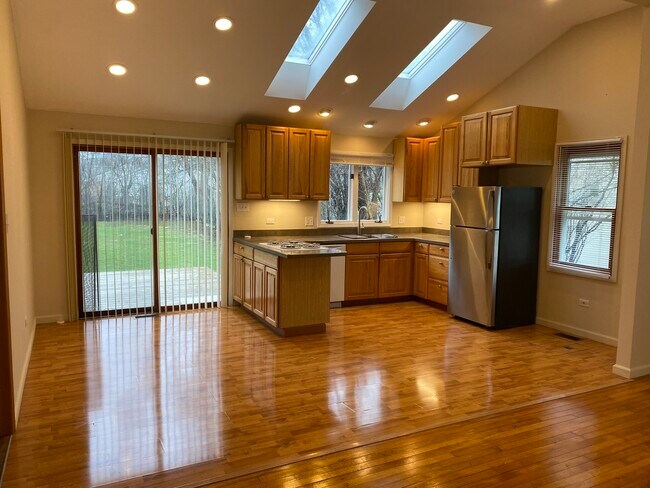Foto del edificio - 2260 Woodlawn Rd