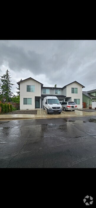 Building Photo - 18093 SE Madison Way