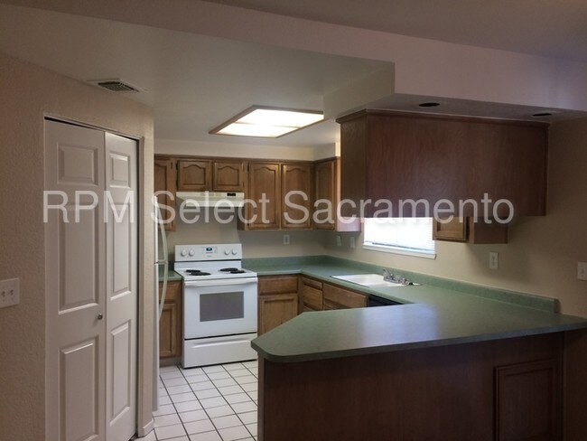 Foto del edificio - 720 Sunrise Ave
