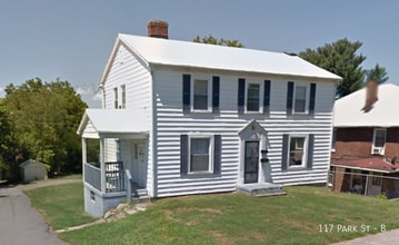 Building Photo - 117 Park St
