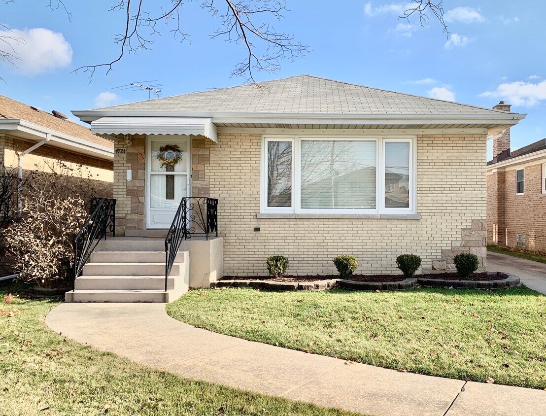 Foto principal - 4721 N Ozanam Ave