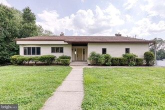 Building Photo - 18 Byway Rd