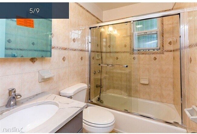 Building Photo - 3 br, 2 bath Apartment - 420 Wayne Street 2