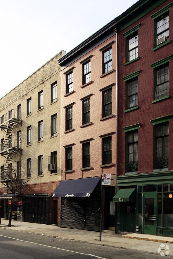 Foto del edificio - 324 Bleecker St