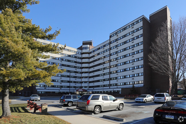 Foto del edificio - Park Tower Apartments