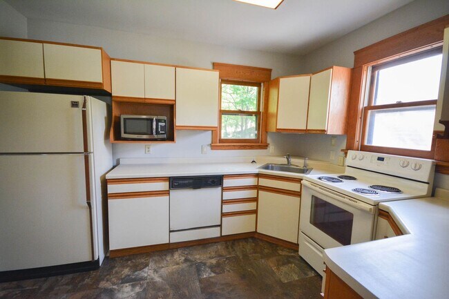 Foto del edificio - Rare opportunity in the St. Mary's neighborhood!