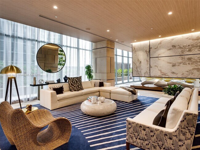 Foto del edificio - 45 SW 9th St