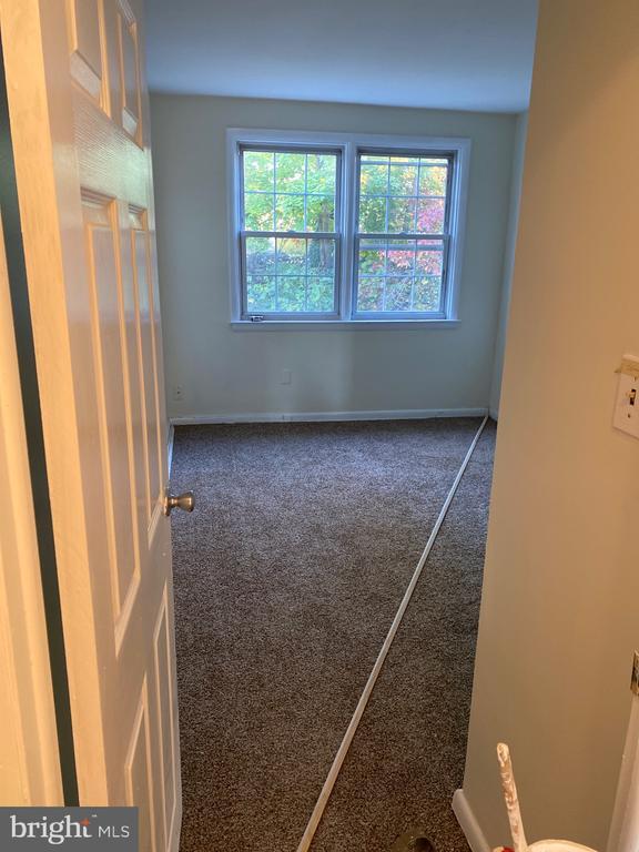 Building Photo - 757 Burmont Rd