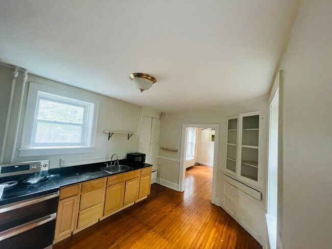 Foto del edificio - 306 Hudson Ave