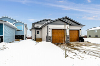 Building Photo - 9533 113 Ave