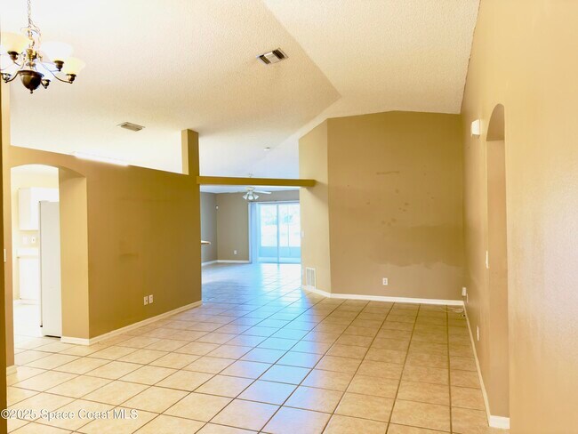 Foto del edificio - 4691 Manchester Dr