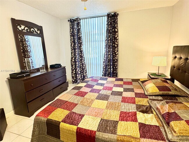 Building Photo - 210 172nd St