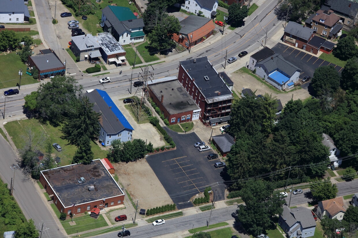 parking - Rose Apartments