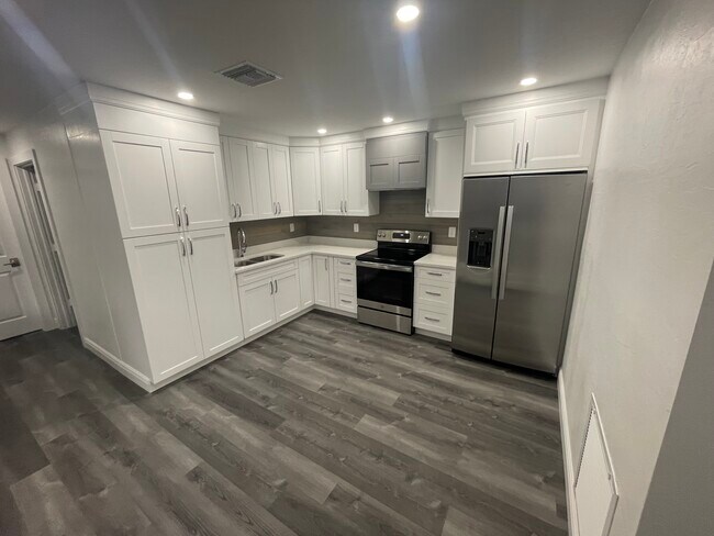 Foto del edificio - 3985 24th Ave SE