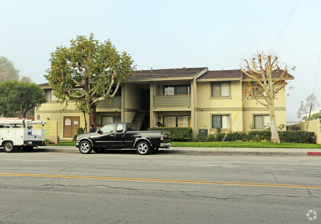 Primary Photo - Lido Apartments - 240-244 S Esplanade