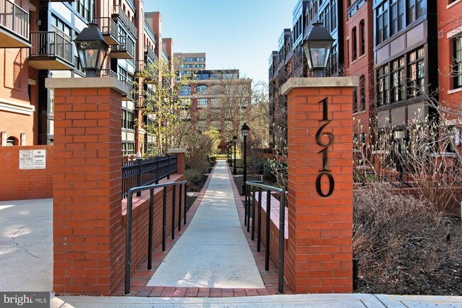 Foto del edificio - 1610 N Queen St