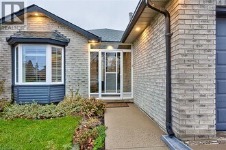Building Photo - 180 Highland Rd W