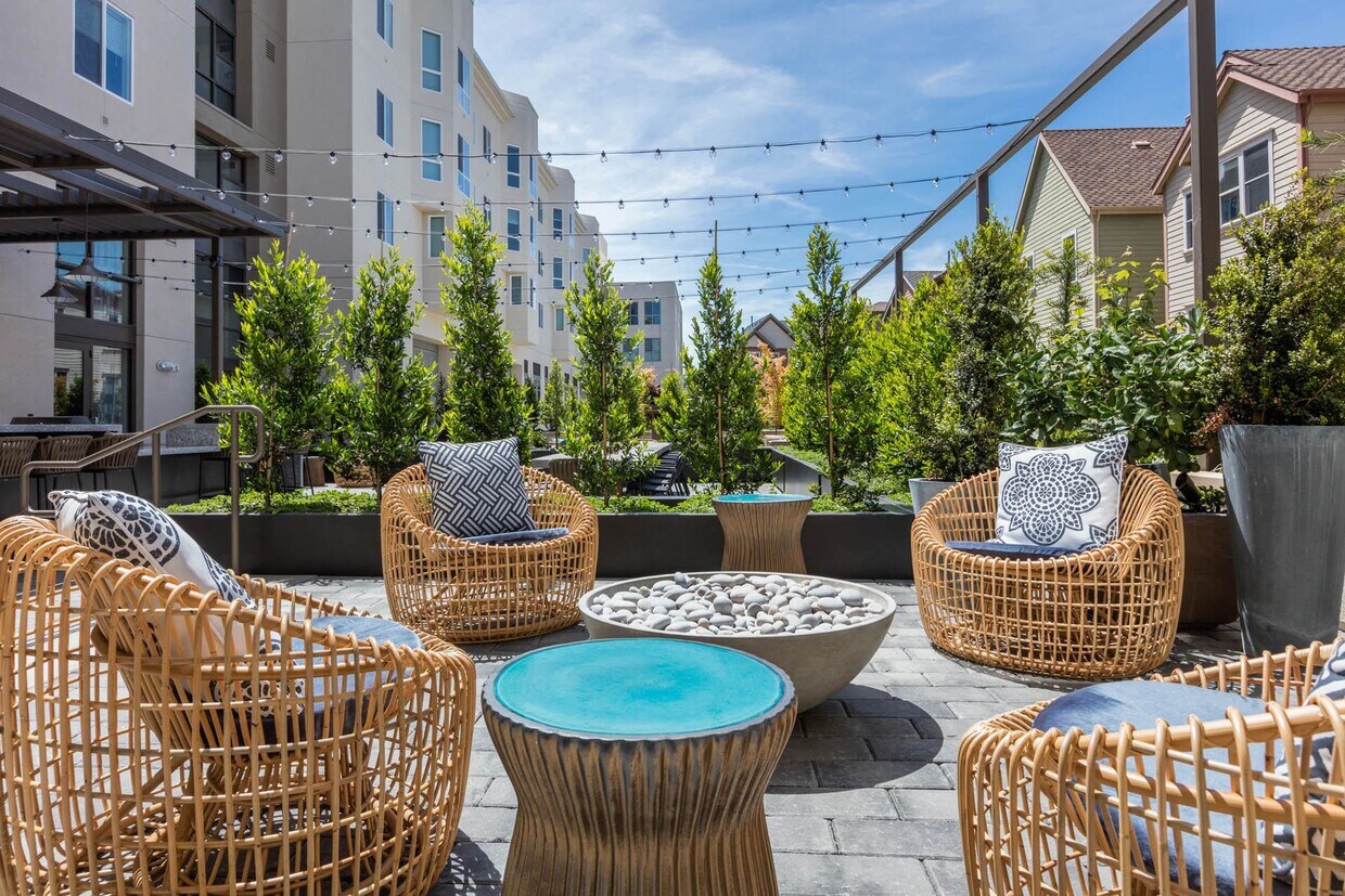 Aventine Apartments in Hercules, CA