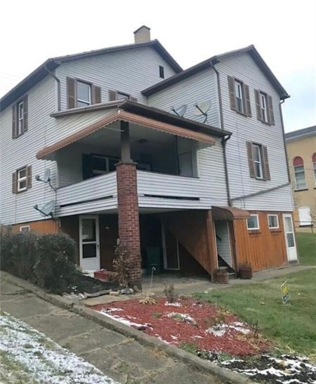 Building Photo - 193 Elmwood St