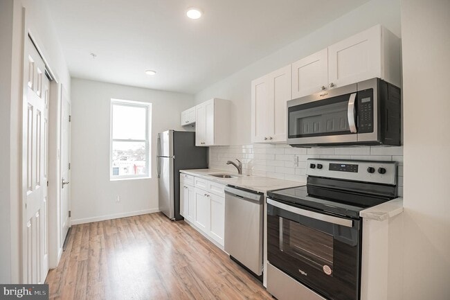 Foto del edificio - 2626-28 Ridge Ave