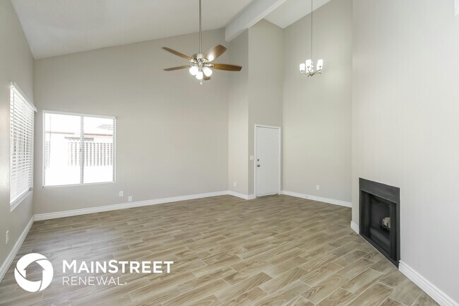 Foto del edificio - 6632 W Brown St