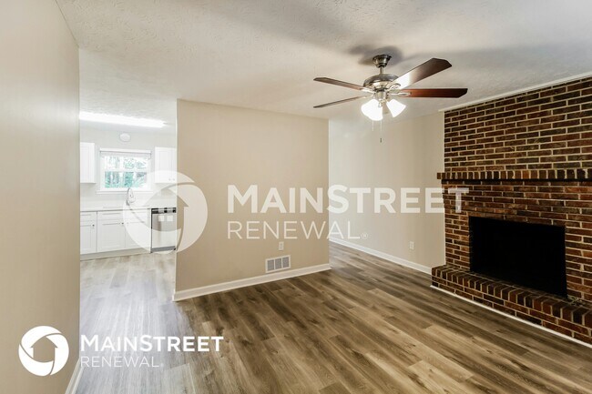 Building Photo - 635 Lakeridge Cir SE