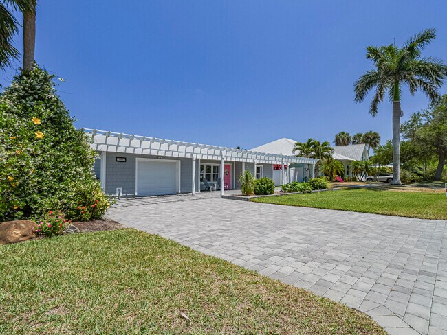 Foto del edificio - 13630 N Indian River Dr