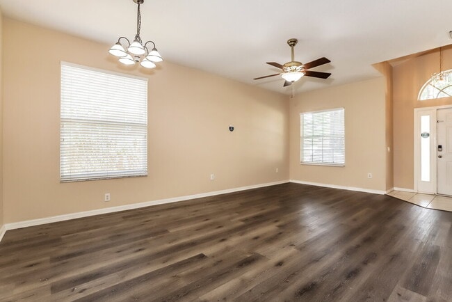 Building Photo - 25402 7 Rivers Cir