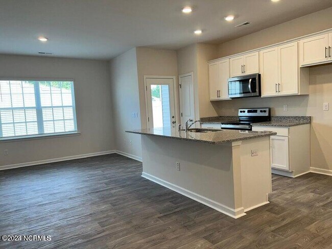 Building Photo - 1804 Gracie Ln