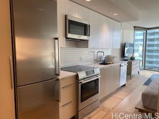 Building Photo - 1001 Queen St