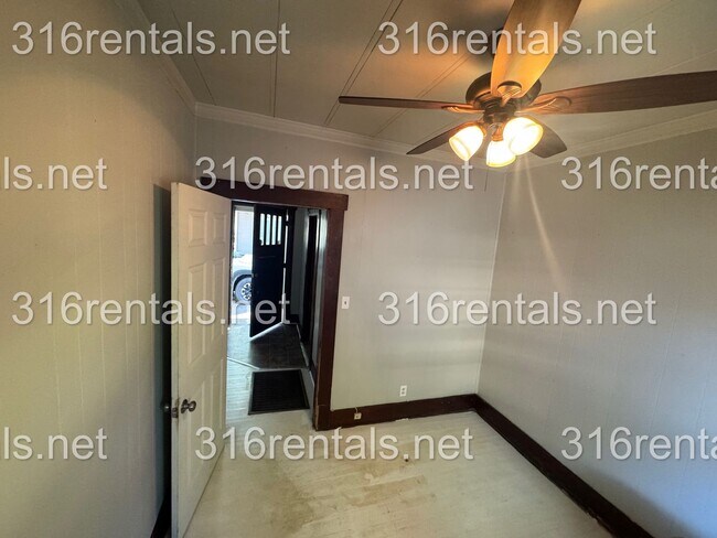 Foto del edificio - $725 - 2 bed 1 bath - Single Family