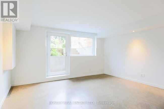 Building Photo - 63 Dagmar Ave